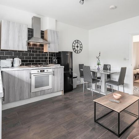 Modern Family Home W/Wi-Fi, Netflix, Self Check-In 伦敦 外观 照片