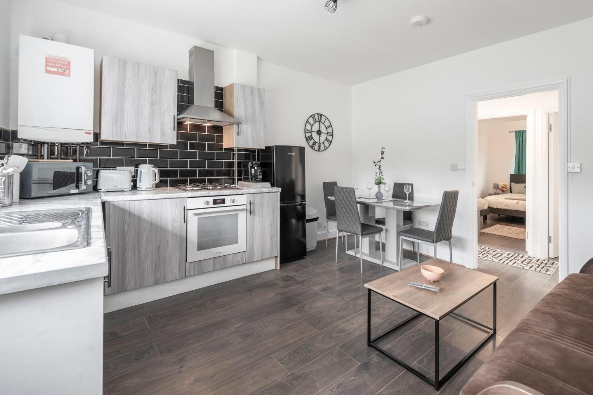 Modern Family Home W/Wi-Fi, Netflix, Self Check-In 伦敦 外观 照片